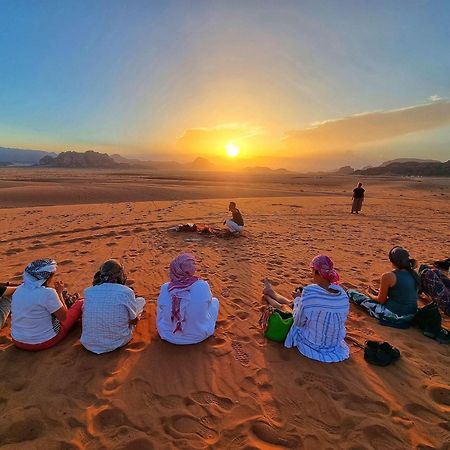 Tamim Luxury Wadi Rum Camp Esterno foto