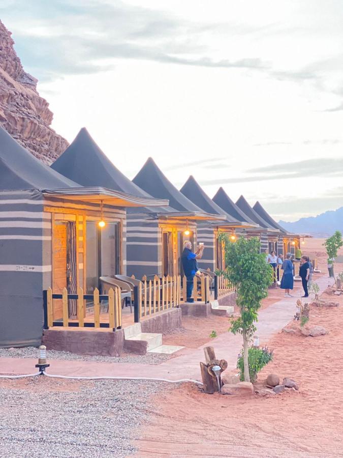 Tamim Luxury Wadi Rum Camp Esterno foto