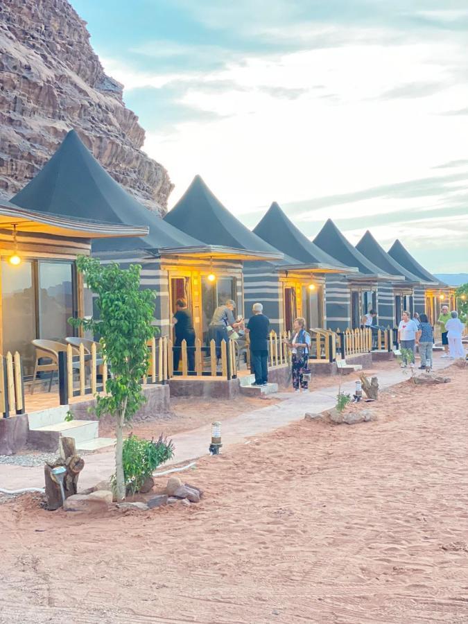 Tamim Luxury Wadi Rum Camp Esterno foto