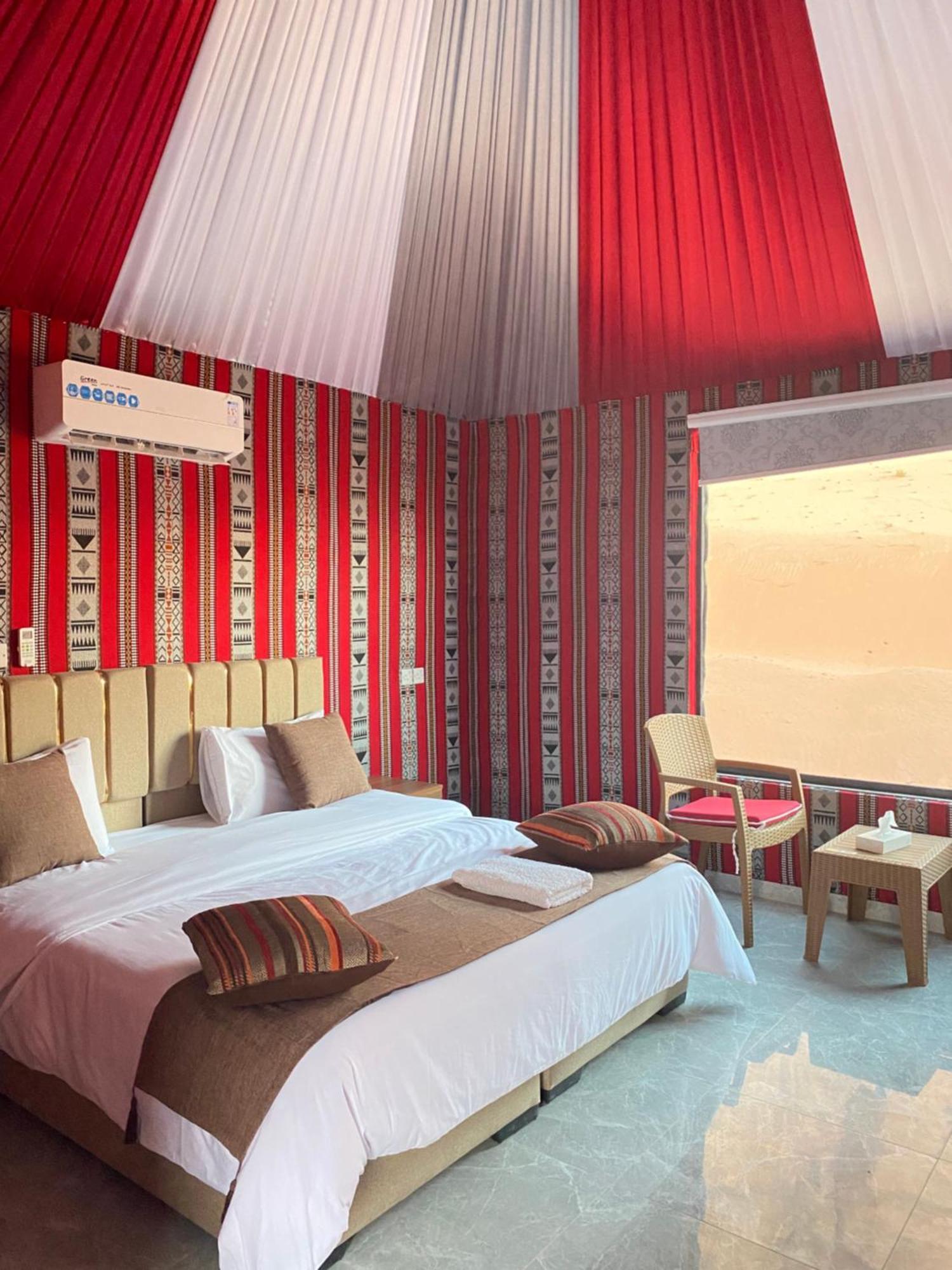 Tamim Luxury Wadi Rum Camp Esterno foto